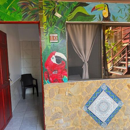 Costa Linda Art Hostel Manuel Antonio Exterior photo